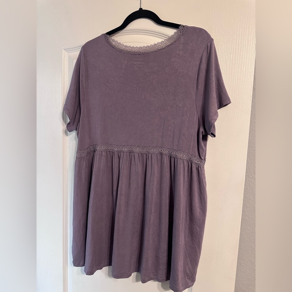 Torrid Super soft Purple Ruffled Short Sleeve Blouse Size 2 - Picture 2 of 3